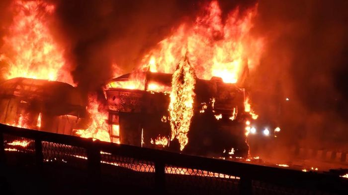 karnataka-bus-truck-accident-chitradurga-17-killed