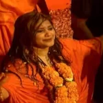 kirti-patel-takes-dip-in-mrigikund-at-junagadh-mahashivratri