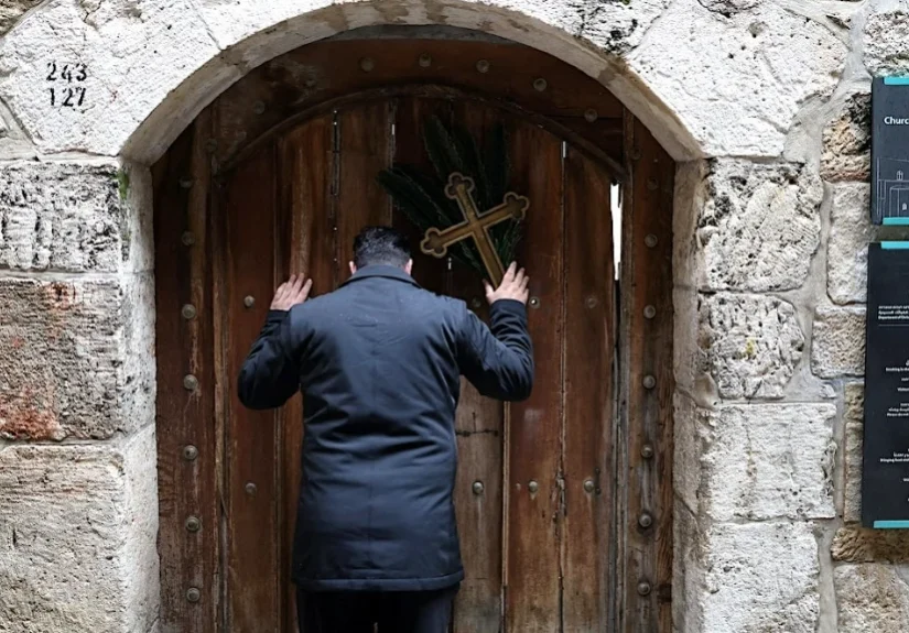 Jerusalem Church of the Holy Sepulcher Controversy