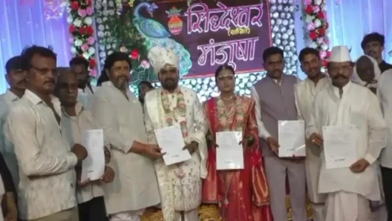 maharashtra-wedding-family-insures-entire-village-pethkar