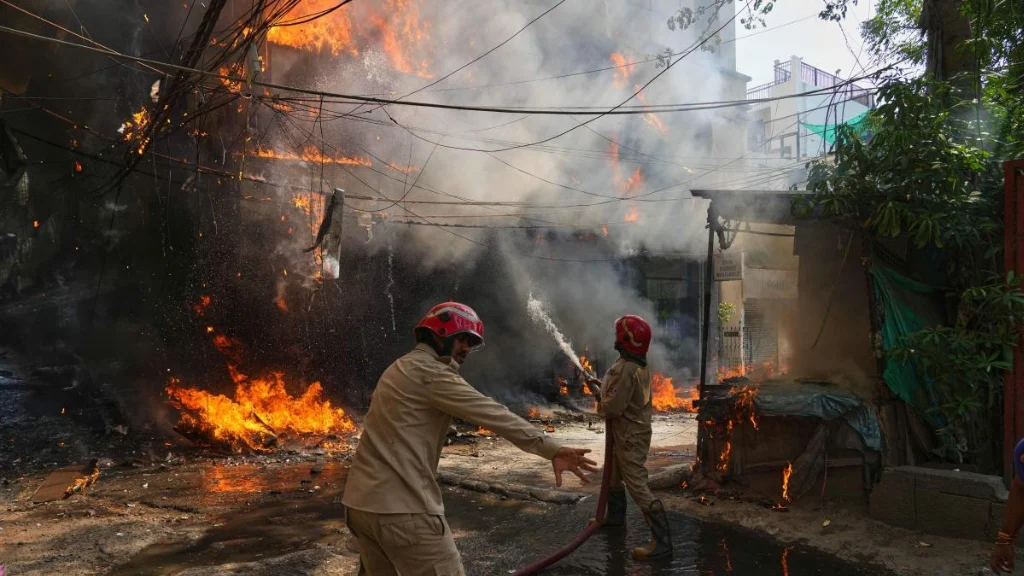 delhi-malviya-nagar-hotel-fire-deaths