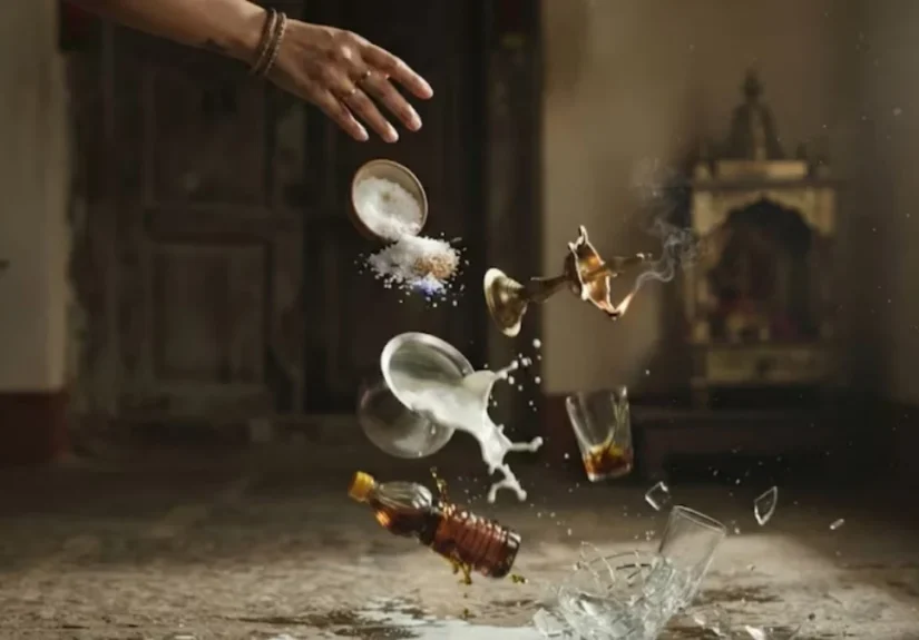 Vastu Things Falling