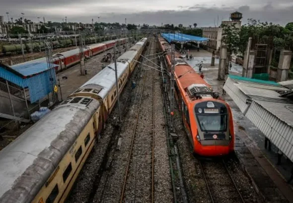 gujarat many train cancel due to heavy rain