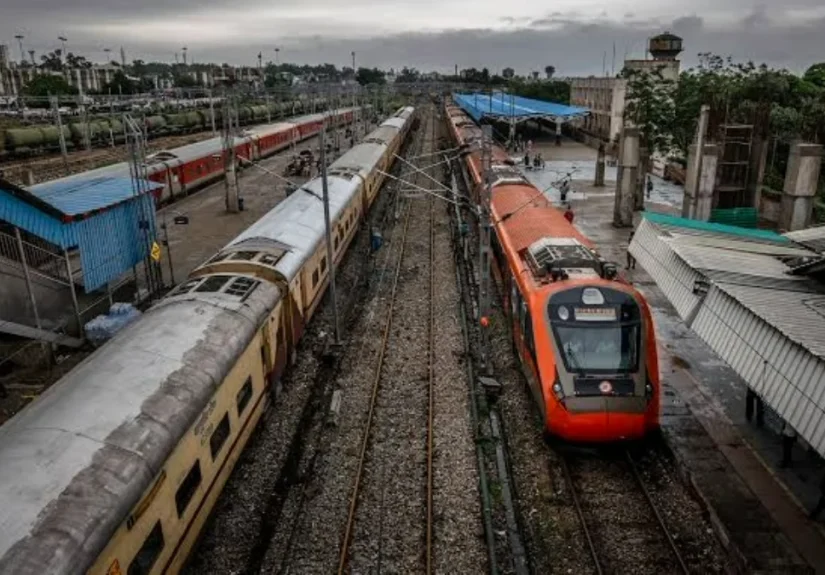 gujarat many train cancel due to heavy rain