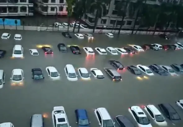 gujarat-rain-update-valsad-umbergaon-floods