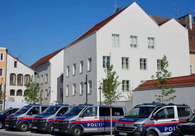 hitler birth place police station
